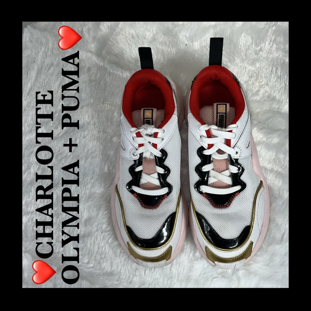 CHARLOTTE OLYMPIA PUMAS